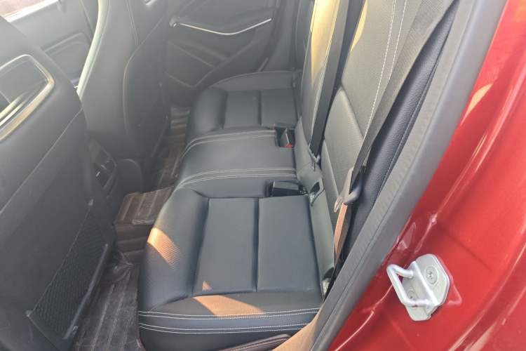 Used Mercedes-Benz GLA 2017 GLA 220 4MATIC Fashion Model
