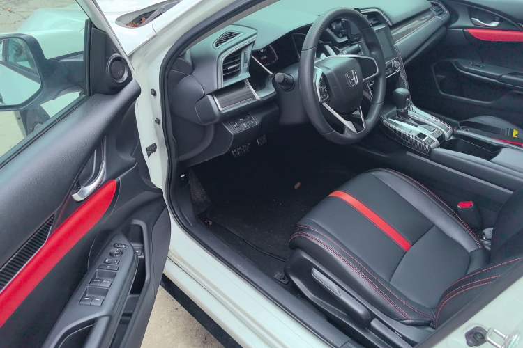 Used Honda Civic 2019 220TURBO CVT Dynamic Edition China VI Emission Standard