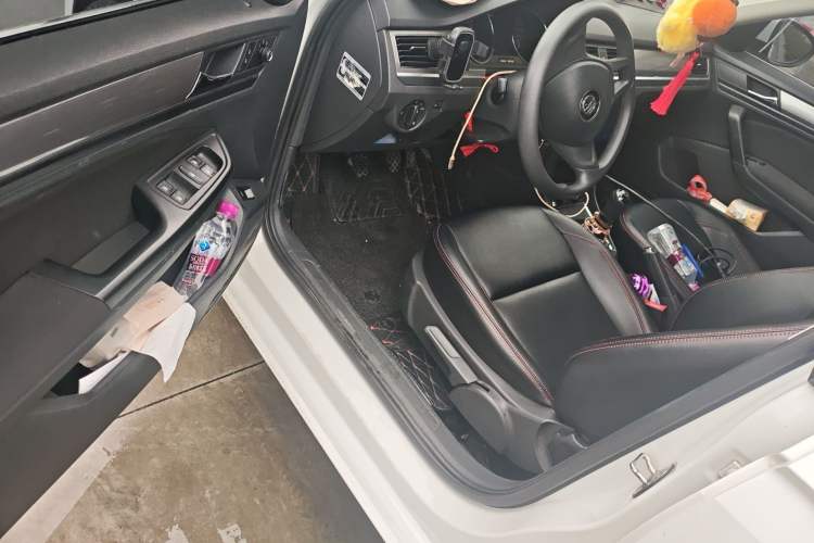 Used Volkswagen Bora 2016 1.6L Manual Fashion Edition Driver Seat