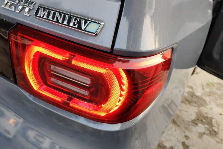 Used Wuling Hongguang MINIEV 2022 Macaron Premium Model – Lithium Iron Phosphate
