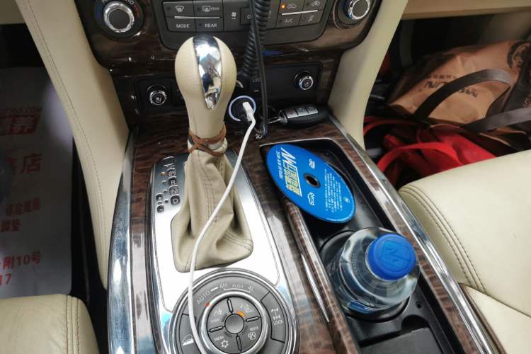 Used Nissan Patrol 2012 5.6L V8 Flagship Edition
