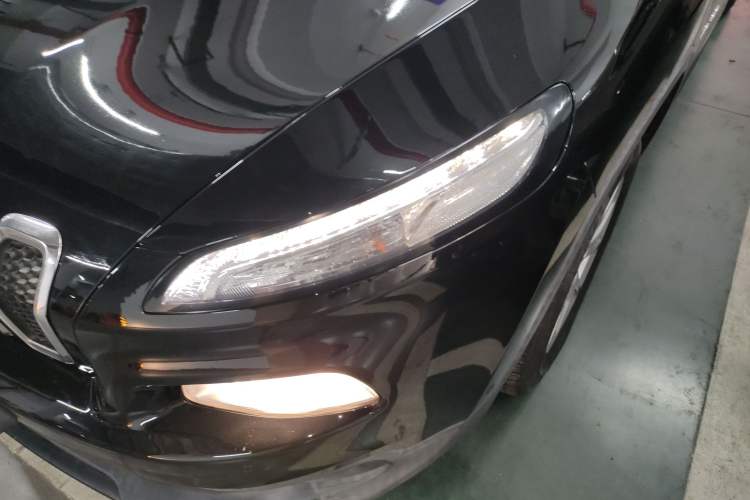 Used Jeep Cherokee 2016 2.0L Superior Edition