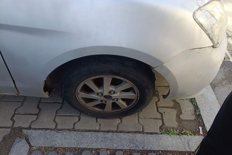 Used FAW Xiali N5 2014 1.3L Manual Standard Edition Right Front Wheel Hub