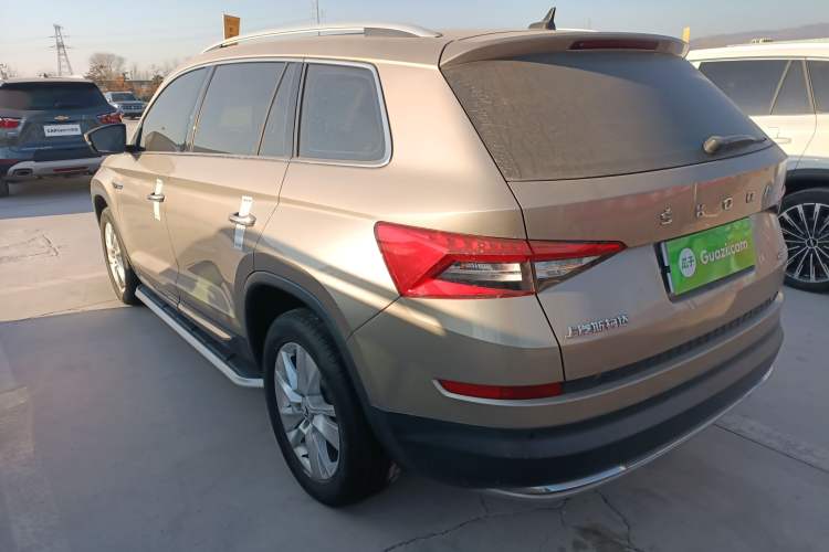 Used Skoda Kodiaq 2021 TSI330 5-Seater Two-Wheel-Drive Luxury Plus Edition
