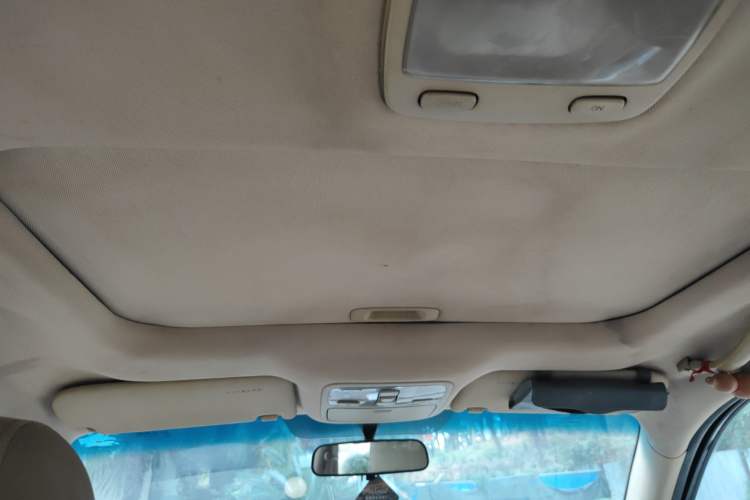 Used Hyundai Tucson 2009 2.0L Automatic Two-Wheel Drive with Sunroof