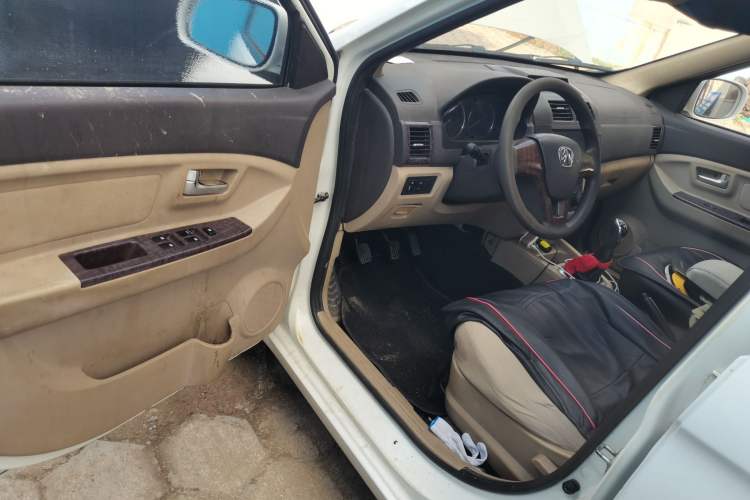 Used BAIC Weiwang M30 2015 1.5L Basic Version DAM15
