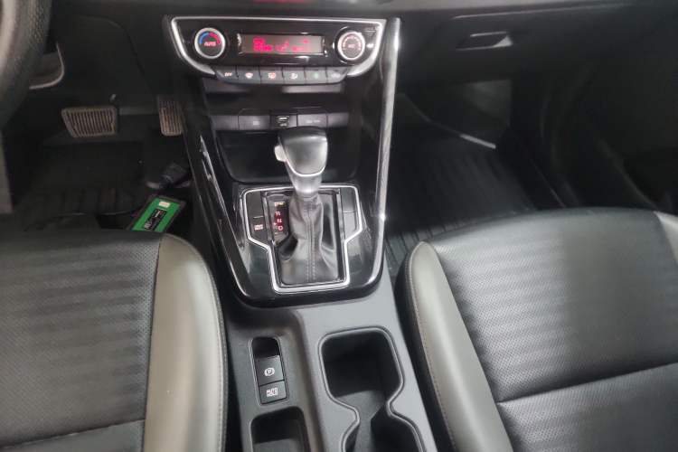 Used Kia Sportage R 2018 2.0L Automatic Smart Luxury Version China V Standard
