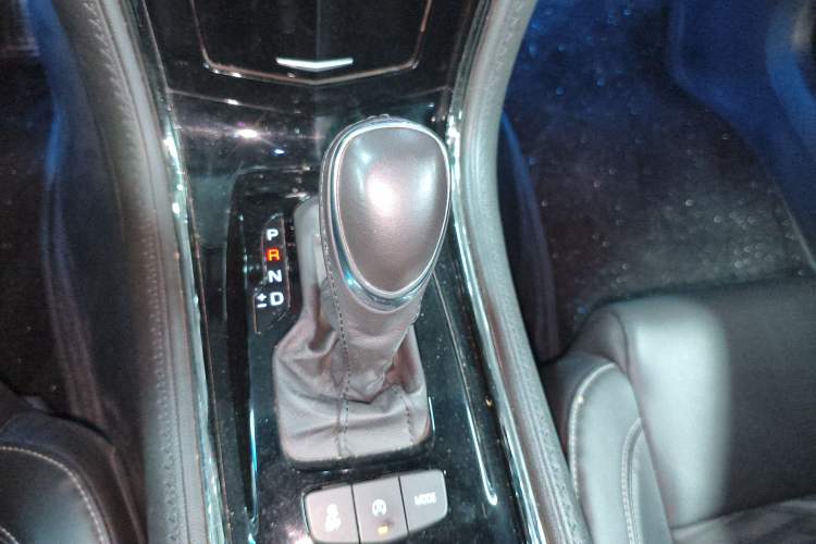 Used Cadillac ATS-L 2017 28T Tech Edition Gear Lever