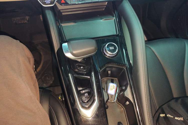 Used Geely Auto Monjaro L 2023 2.0TD High-Power Automatic Two-Wheel Drive Flagship Version