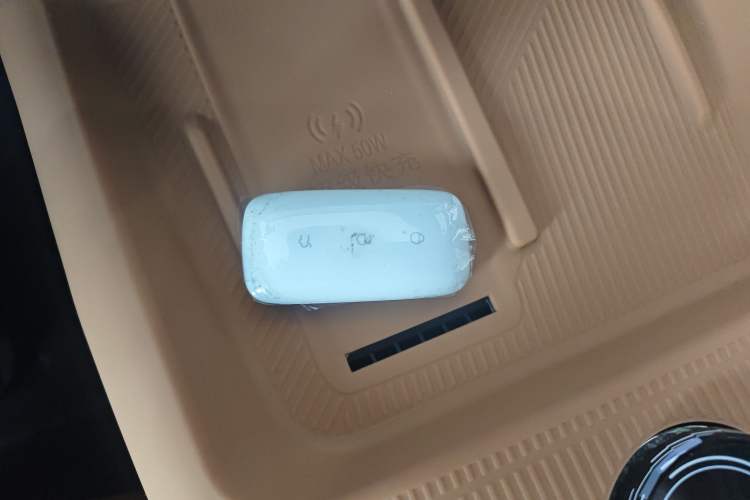 Used Geely Galaxy 8 2025 130km EM-i Deluxe Edition Interior 1