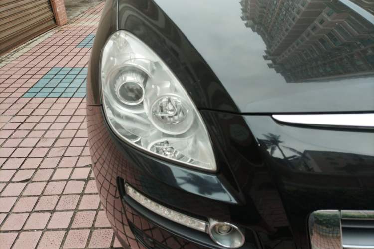 Used Luxgen Great 7 SUV 2012 Limited-Edition Sharp Model 2.2T Two-Wheel Drive Smart Version
