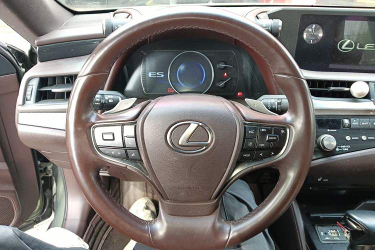 Used Lexus ES 2020 200 Excellence Edition Steering Wheel