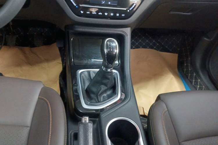 Used CHANGAN CS35PLUS 2019 1.6L Manual Chuanlian Edition