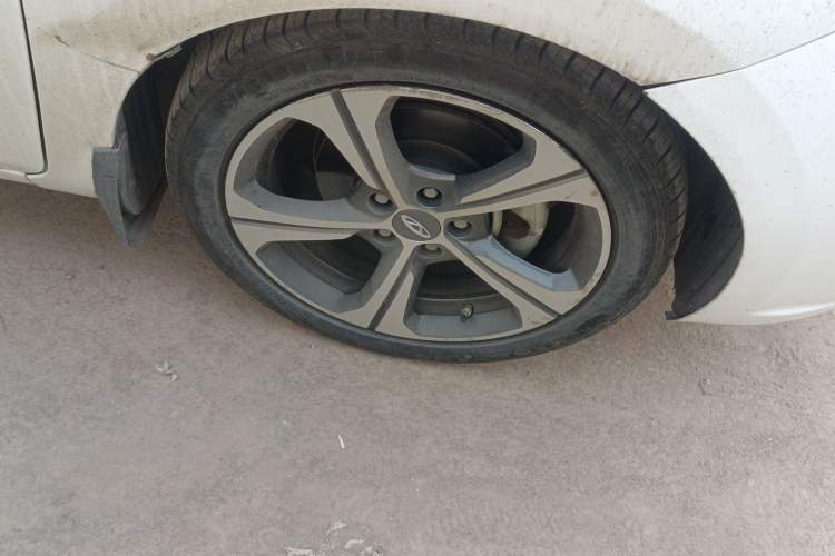 Used Chery Arrizo 5 2019 Revised PRO 1.5L CVT Youth Edition China VI Standard Right Front Wheel Hub