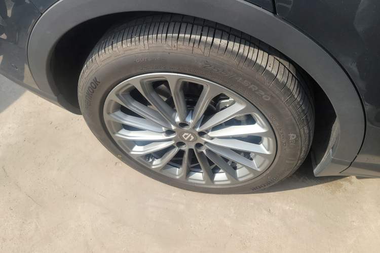 Used Leapmotor C11 2024 Range-Extended 300 Luxury Edition
