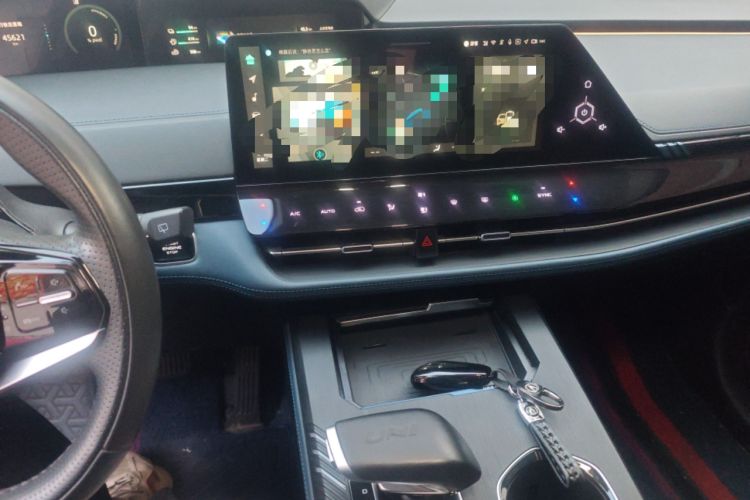 Used CHANGAN UNI-K iDD 2023 Smart Electric iDD 1.5T 135km Smart Leading Model Audio And AC Panel