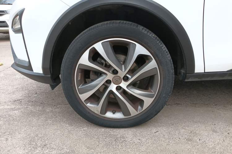 Used BYD Yuan 2017 1.5L Automatic Cool & Connected Model Left Front Wheel Hub