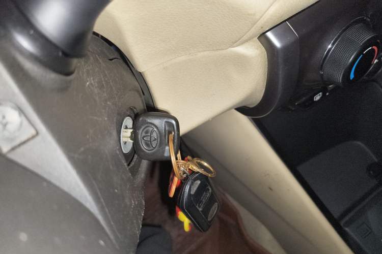 Used Toyota YARiS L Zhi Xuan 2014 1.3E Automatic Charm Edition