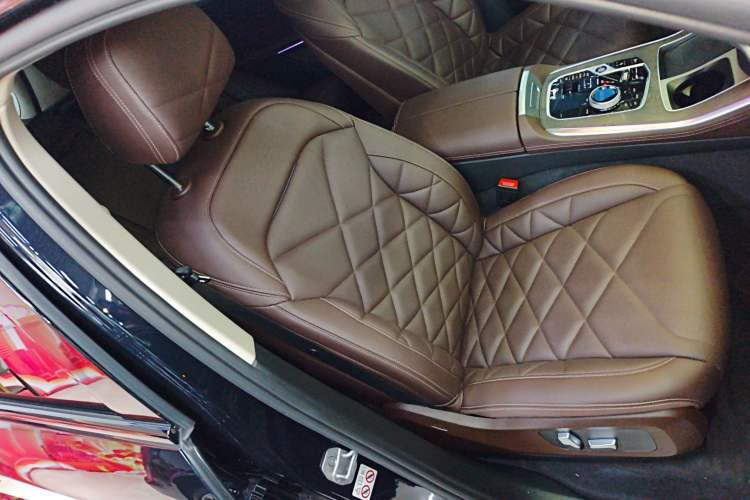 Used BMW X5 2023 xDrive 30Li Luxury M Sport Night Edition Package