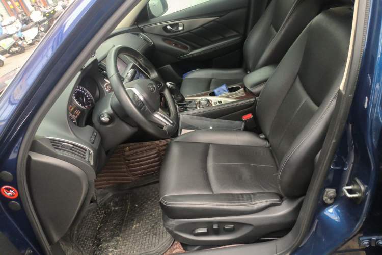 Used Infiniti Q50L 2018 2.0T Enjoyment Version China V Standard