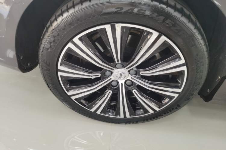 Used Volvo S90 2021 B5 Zhiyi Luxury Edition
