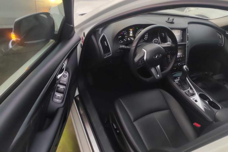 Used Infiniti Q50L 2022 2.0T Comfort Edition