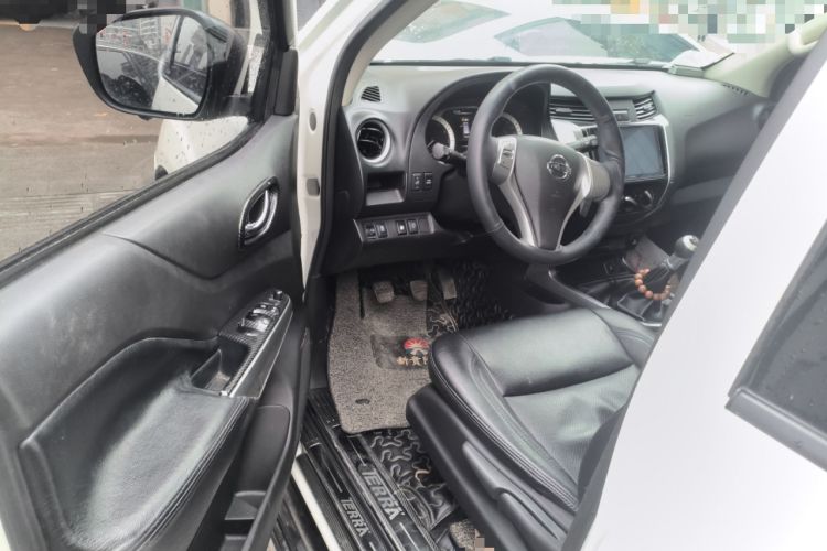 Used Nissan Terra 2018 2.5L Manual Two-Wheel Drive Elite Edition
