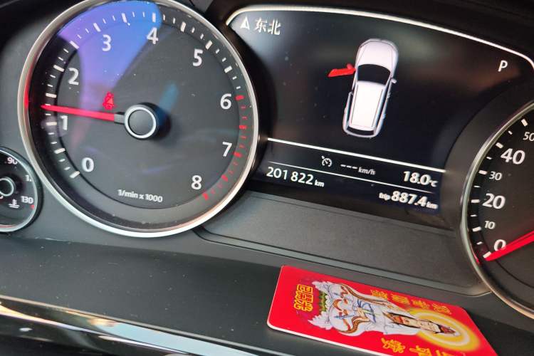 Used Volkswagen Touareg 2012 R-Line Luxury Model Odometer Close Up