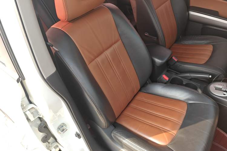 Used Dongfeng Fengdu MX6 2016 2.0L CVT Two-Wheel Drive Dream Edition
