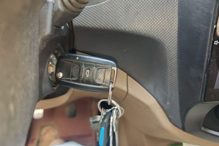 Used Wuling Hongguang 2014 1.5L S Comfort Model
