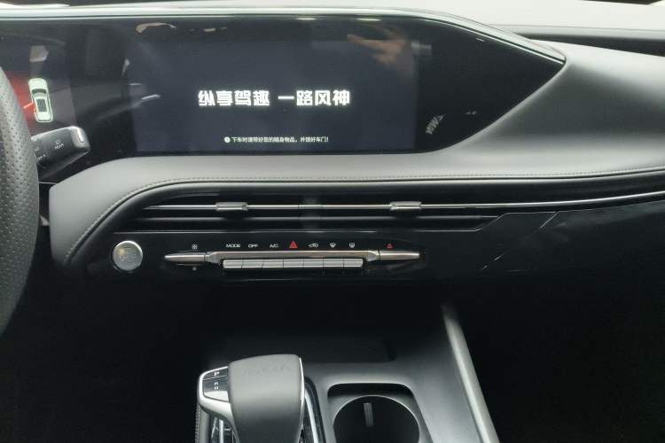 Used Dongfeng Aeolus Huge 2022 Mach Power 1.5T DareDrive Edition · Smart
