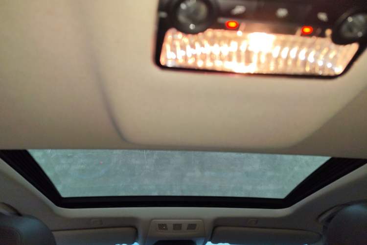 Used BMW 5 Series 2014 525Li Luxury Design Package
