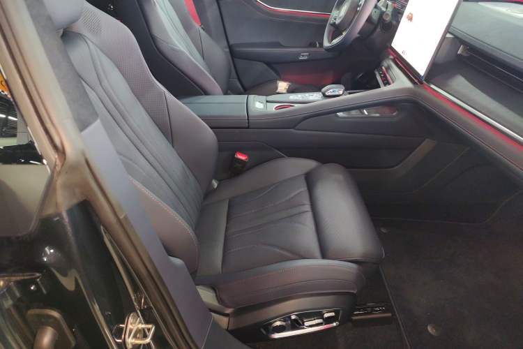 Used Zeekr 001 2026 Model 103° Rear-Drive Max Version
