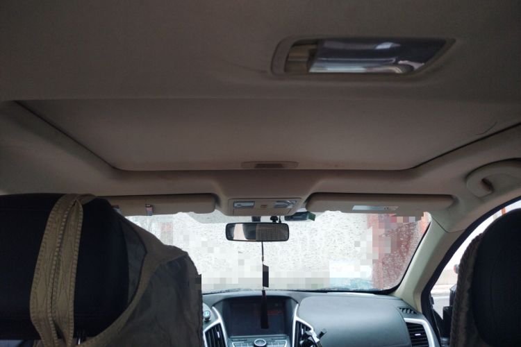 Used Dongfeng Aeolus AX7 2015 2.0L Manual Zhiyi Trim
