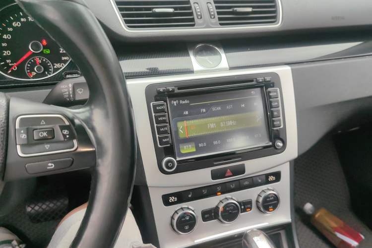 Used Volkswagen Magotan 2012 Revised 1.8TSI Luxury Version Audio And AC Panel