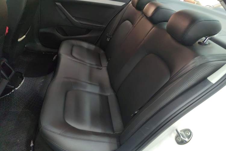 Used Volkswagen Jetta 2015 1.6L Automatic Comfort Model Left Rear Seat