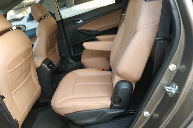 Used Buick GL6 2021 323T Mild Hybrid Connect Prestige Model Interior 4