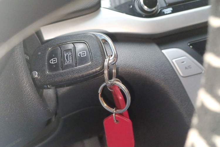 Used Hyundai Elantra (6th Generation / Lingdong) 2016 1.6L Automatic ZhiXuan – Elite Version Vehicle Key