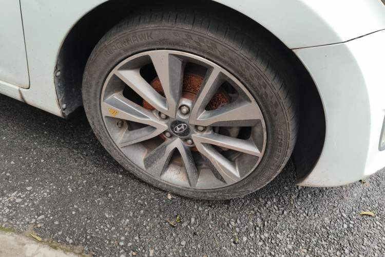 Used Hyundai Elantra (5th Generation / Langdong) 2015 1.6L Automatic Leading Model