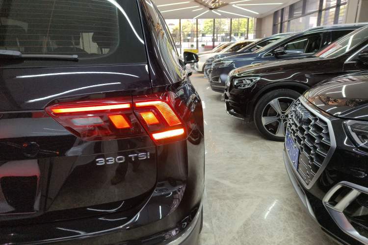 Used Volkswagen Tiguan L 2022 330TSI Automatic Two-Wheel Drive Smart Edition Exterior 3