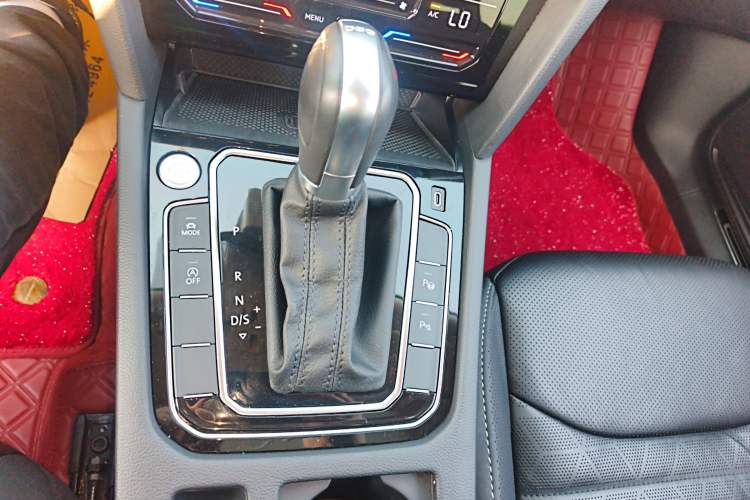 Used Volkswagen FAW-Volkswagen CC 2023 Hunting Vehicle 380TSI Hunter's Heart Edition