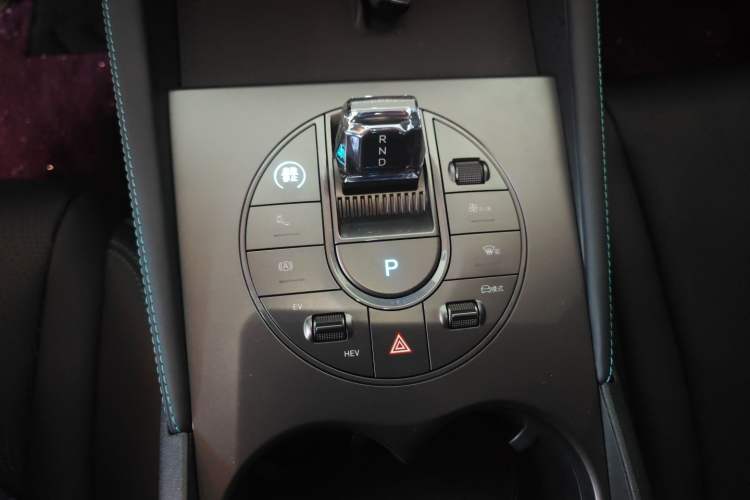 Used BYD Seal 06 New Energy 2024 DM-i 120KM Luxury Model
