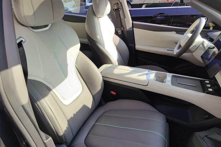 Used Deepal L07 2025 230 Ultra with DeepBlue Intelligent Driving AD PRO Extended-Range Version