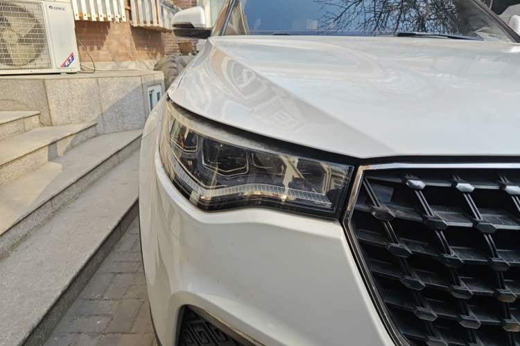 Used Zotye T700 2017 1.8T Dual-Clutch Luxury Model