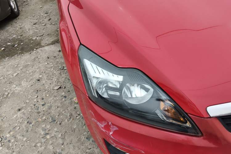 Used Ford Focus 2012 Hatchback Classic 1.8L Manual Base Model Right Front Headlight