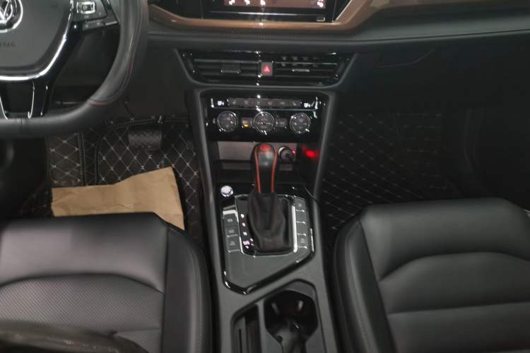 Used Volkswagen Tharu 2020 280TSI Two-Wheel Drive Luxury Plus Version China VI Standard