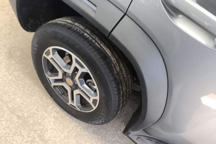 Used JETOUR Traveler 2025 1.5TD DCT Two-Wheel Drive Exploration+ Exterior 5