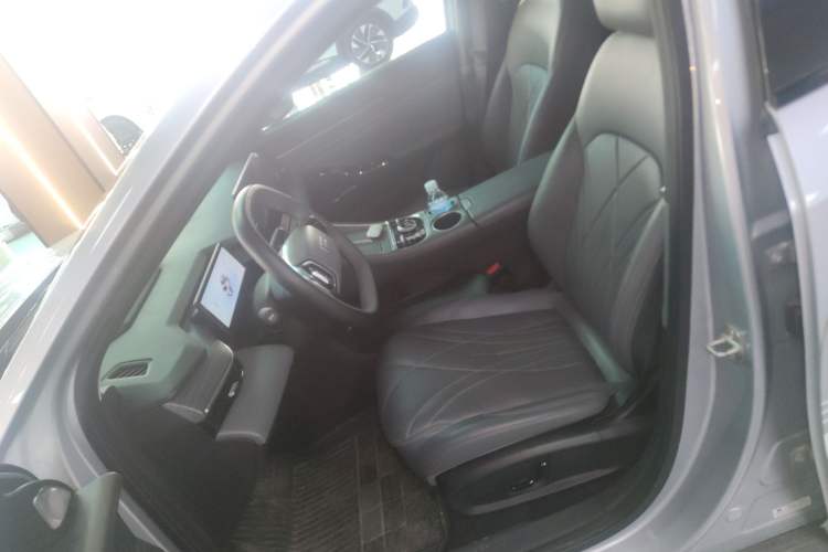 Used Geely Galaxy L6 2025 EM-i 140km Starship Edition
