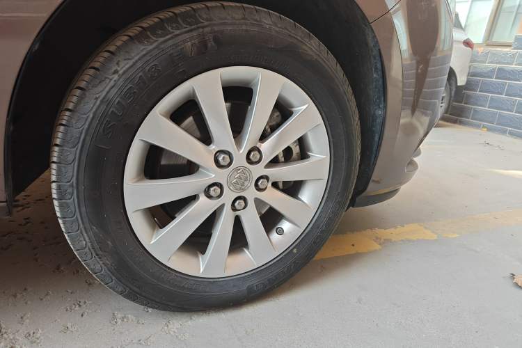 Used Buick GL8 2018 28T Luxury Model China VI Standard
