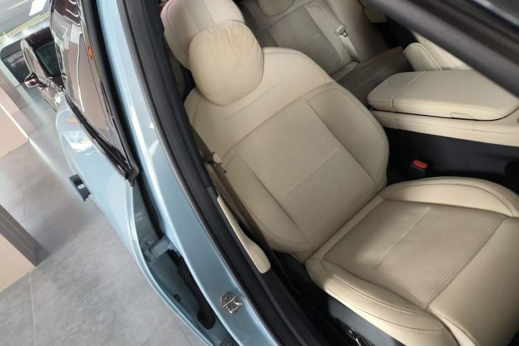 Used Nio EC6 2024 75 kWh